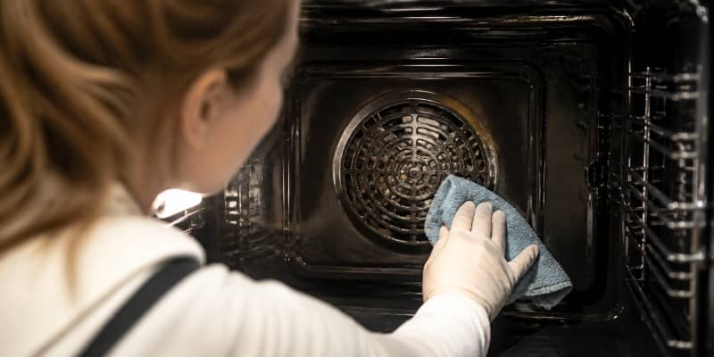 How to Clean Oven Fan Blades Safely