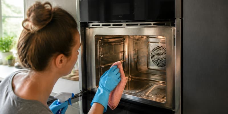 How to Clean a Steam Oven Correctly