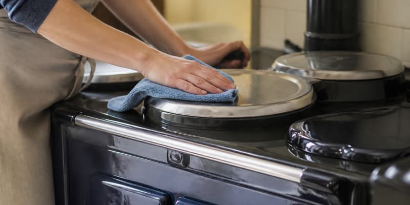 How to Clean Aga Hotplates, Covers and Enamel Lids